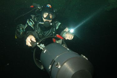 TDI DPV Cave Diver